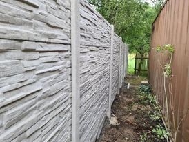 Oplocení pozemků betonovým plotem